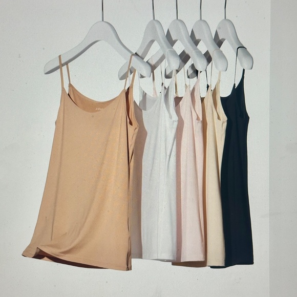 UNIGLO ALRism Camisole Beige SZ XS NWT - Picture 2 of 5